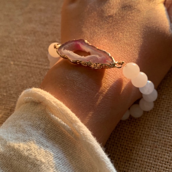 ♥️$5/20♥️ 🇨🇦Quartz Bracelet - Picture 3 of 6